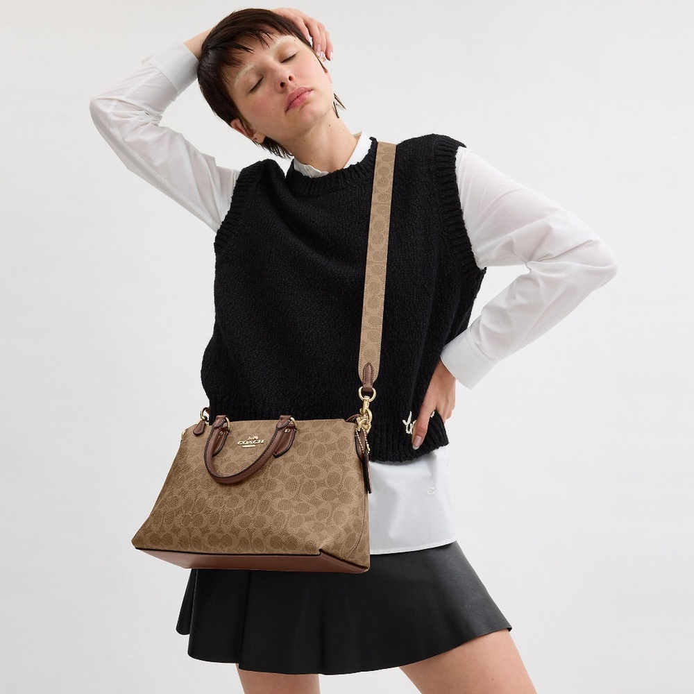 Coach Reversible Strap In Signature Canvas - Picture 10 of 10